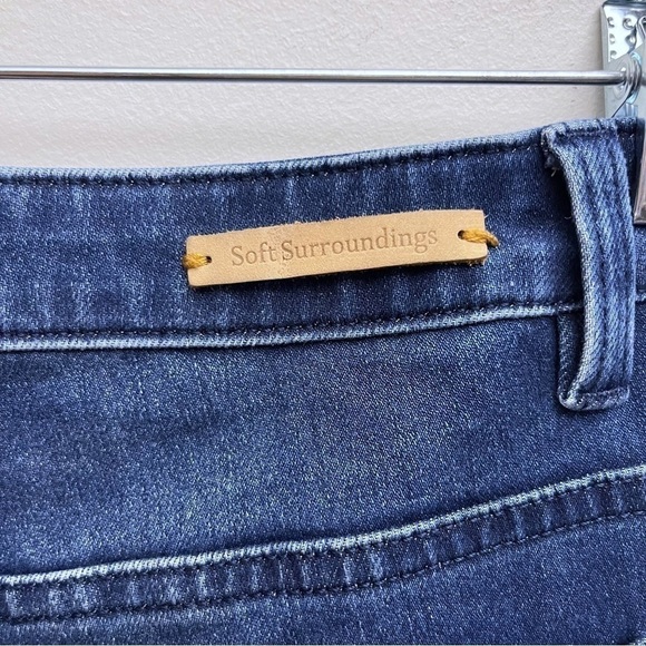 Soft Surroundings Medium Wash Denim High Rise Tapered Straight Leg Jeans Size 10 - Picture 7 of 9